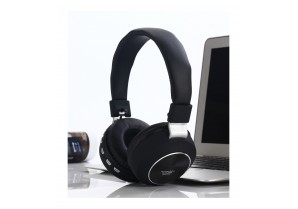 BHS-001B: Black Wireless Bluetooth Headphones